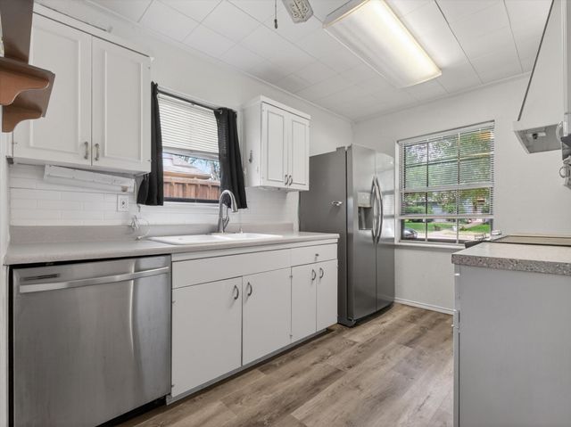 2935 Rolling Hills Drive, Carrollton, TX 75007