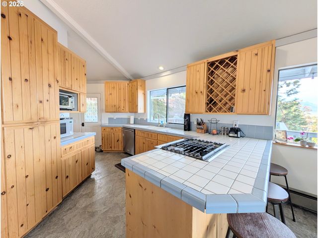 403 ALLIUM St, La Grande, OR 97850