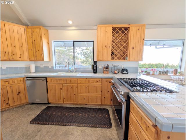 403 ALLIUM St, La Grande, OR 97850