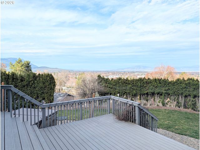 403 ALLIUM St, La Grande, OR 97850