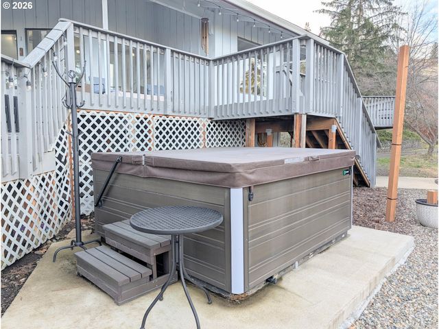 403 ALLIUM St, La Grande, OR 97850