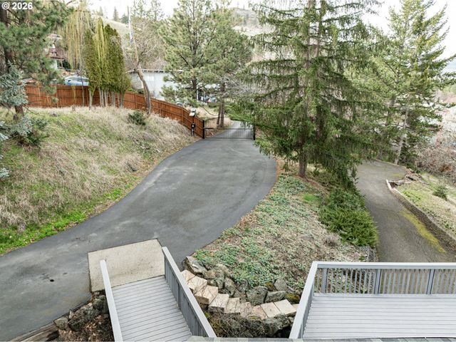 403 ALLIUM St, La Grande, OR 97850