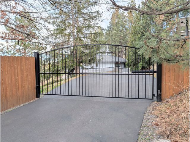 403 ALLIUM St, La Grande, OR 97850