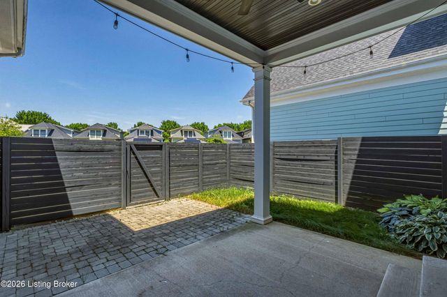 9511 Civic Way, Prospect, KY 40059