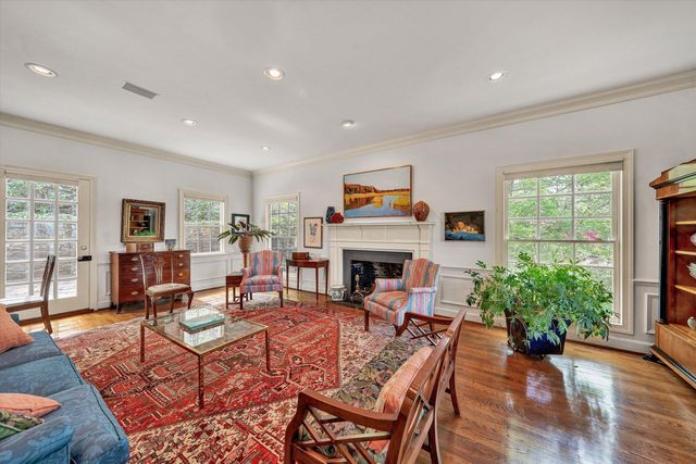 2438 Robin Hood RD, Roanoke, VA 24014
