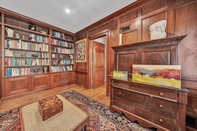 2438 Robin Hood RD, Roanoke, VA 24014