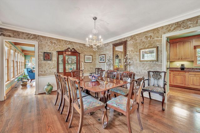 2438 Robin Hood RD, Roanoke, VA 24014
