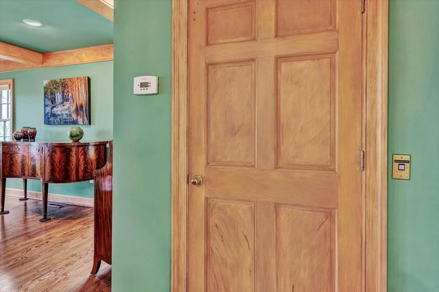 2438 Robin Hood RD, Roanoke, VA 24014