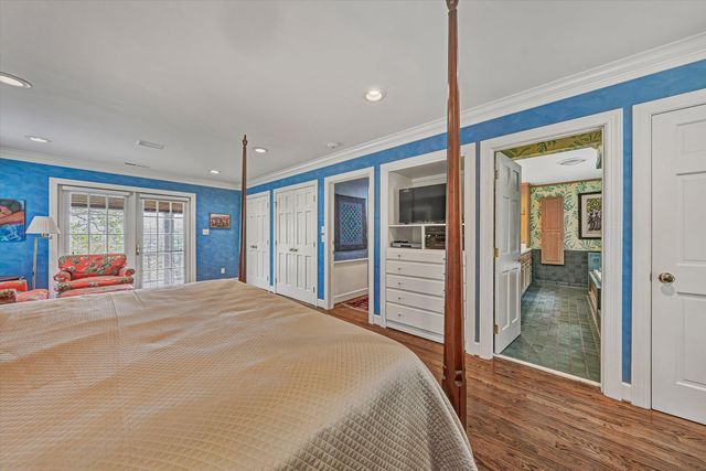 2438 Robin Hood RD, Roanoke, VA 24014