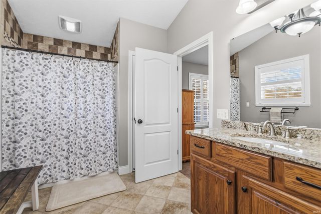 12648 W 00 NS, Russiaville, IN 46979