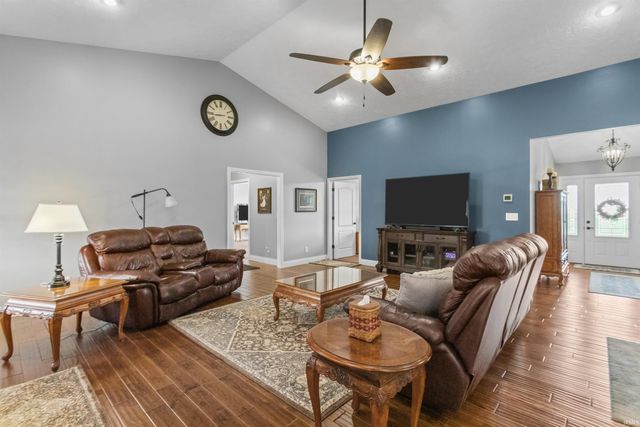 12648 W 00 NS, Russiaville, IN 46979