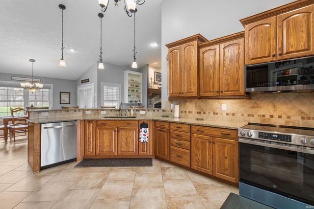 12648 W 00 NS, Russiaville, IN 46979