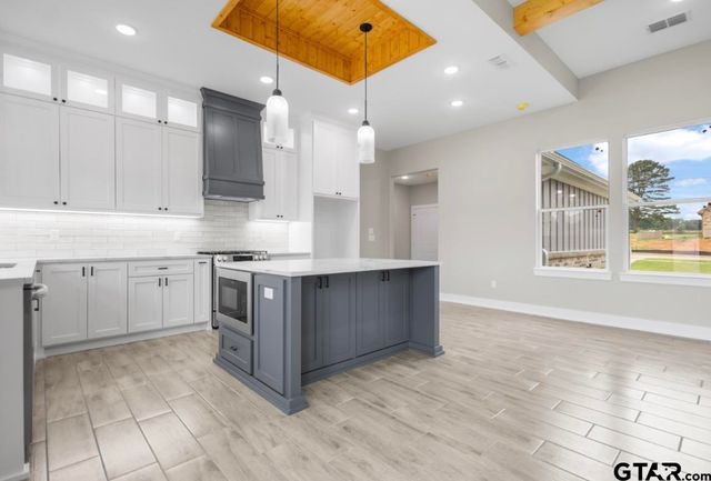 306 Sides Blvd, Bullard, TX 75757