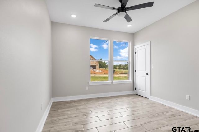306 Sides Blvd, Bullard, TX 75757
