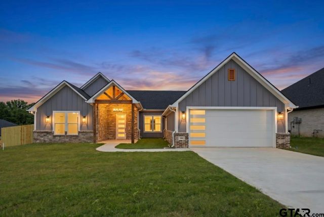 306 Sides Blvd, Bullard, TX 75757
