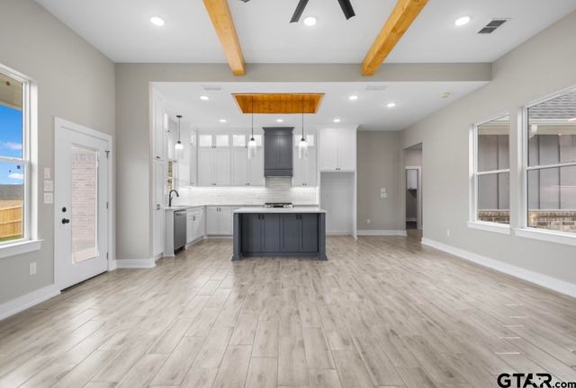 306 Sides Blvd, Bullard, TX 75757