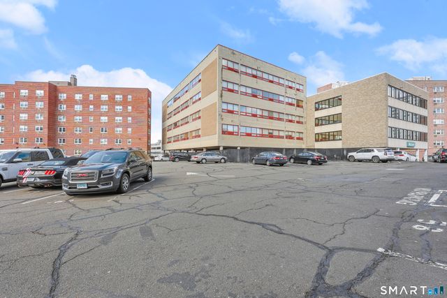 140 Grove Street 4G, Stamford, CT 06901