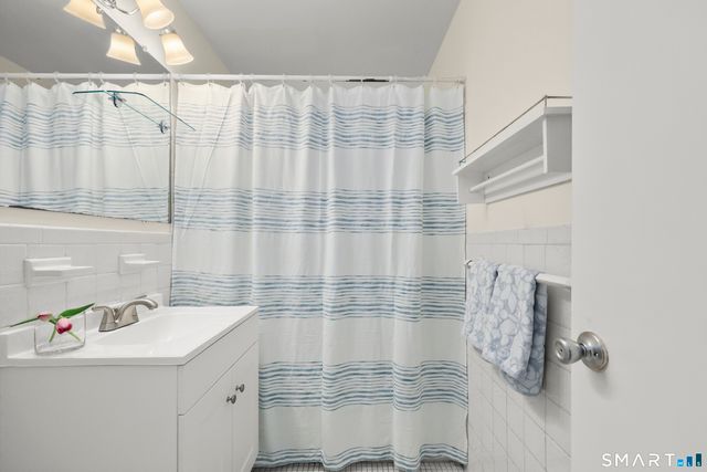 140 Grove Street 4G, Stamford, CT 06901