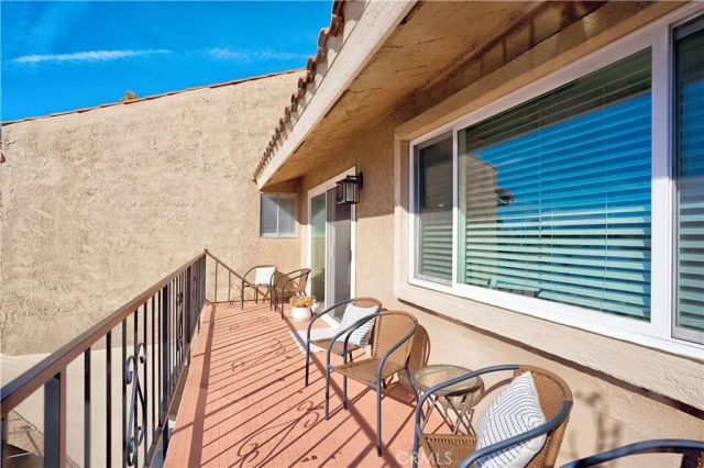 24319 N Canyon Lake Drive North 6, Canyon Lake, CA 92587