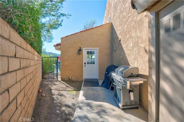 24319 N Canyon Lake Drive North 6, Canyon Lake, CA 92587