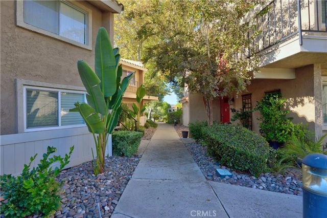 24319 N Canyon Lake Drive North 6, Canyon Lake, CA 92587