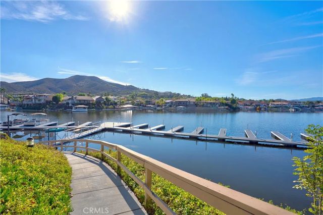 24319 N Canyon Lake Drive North 6, Canyon Lake, CA 92587