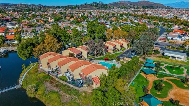 24319 N Canyon Lake Drive North 6, Canyon Lake, CA 92587