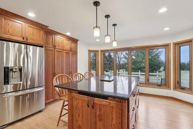 W303N6590 Irene LANE, Hartland, WI 53029