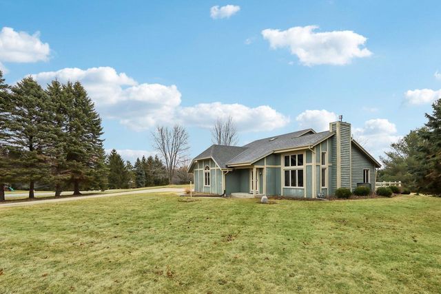 W303N6590 Irene LANE, Hartland, WI 53029