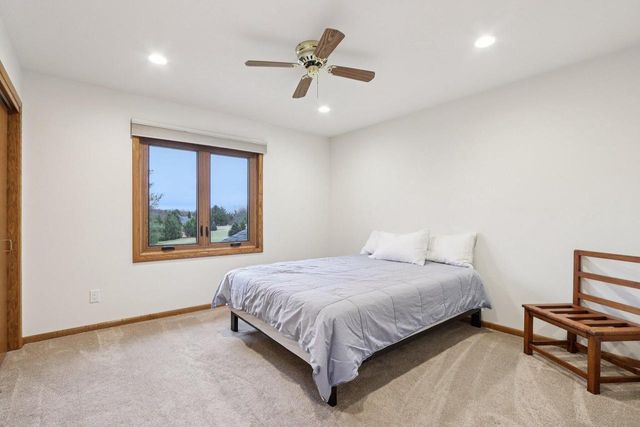 W303N6590 Irene LANE, Hartland, WI 53029