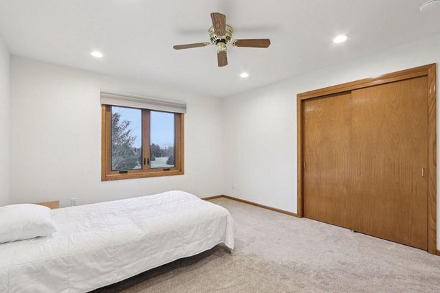 W303N6590 Irene LANE, Hartland, WI 53029