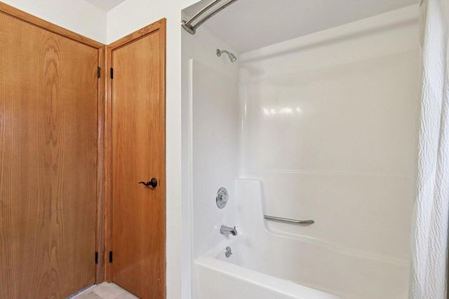 W303N6590 Irene LANE, Hartland, WI 53029