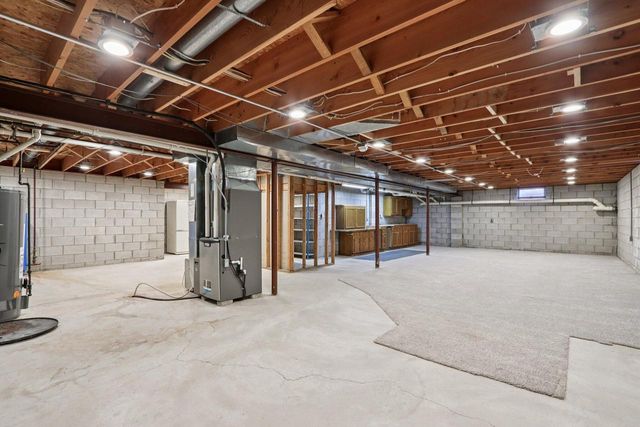 W303N6590 Irene LANE, Hartland, WI 53029