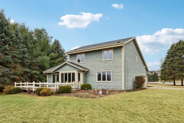 W303N6590 Irene LANE, Hartland, WI 53029