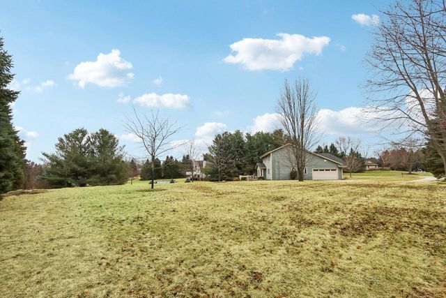 W303N6590 Irene LANE, Hartland, WI 53029