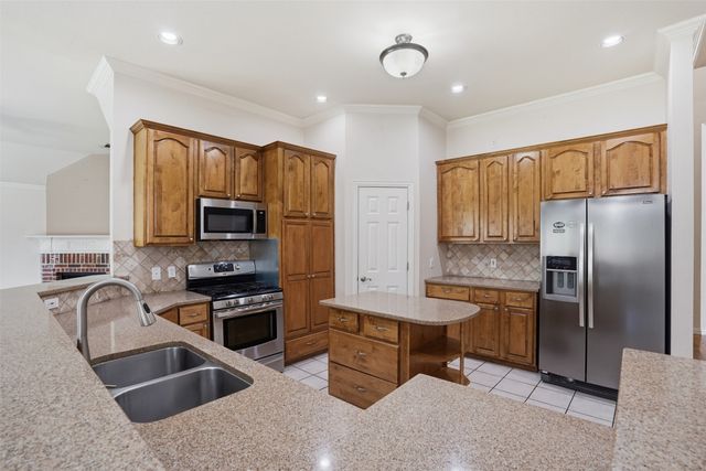 517 Acorn Court, Saginaw, TX 76179