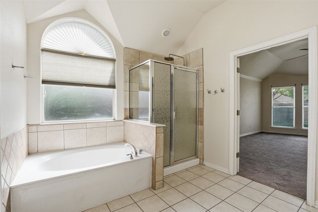 517 Acorn Court, Saginaw, TX 76179
