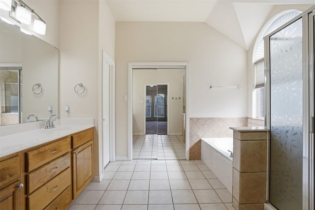 517 Acorn Court, Saginaw, TX 76179