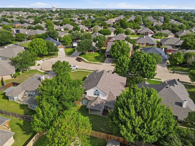 517 Acorn Court, Saginaw, TX 76179