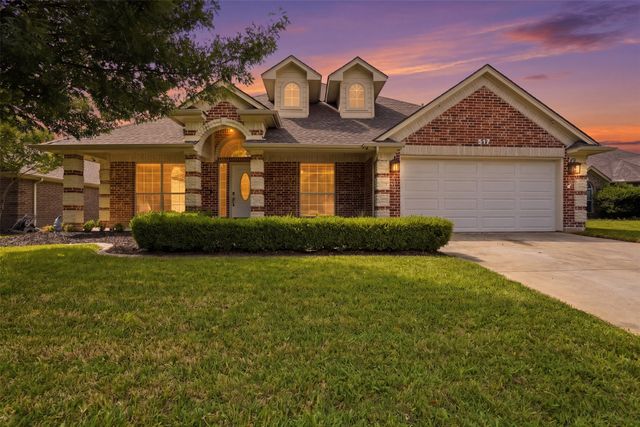 517 Acorn Court, Saginaw, TX 76179