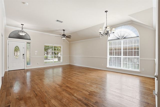 517 Acorn Court, Saginaw, TX 76179