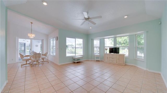 3902 SE 13th AVE, Cape Coral, FL 33904