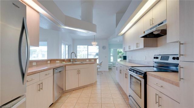 3902 SE 13th AVE, Cape Coral, FL 33904