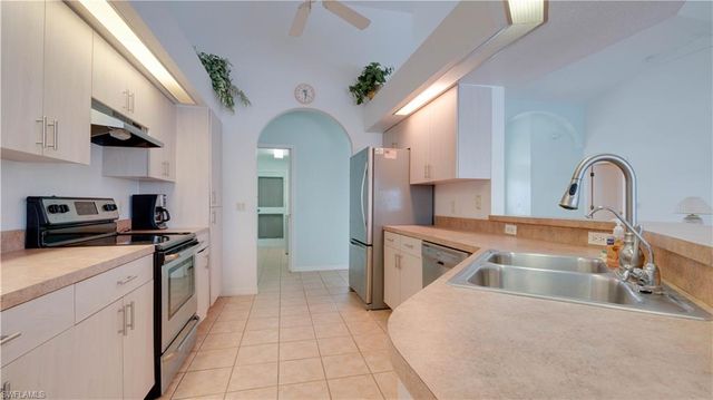 3902 SE 13th AVE, Cape Coral, FL 33904