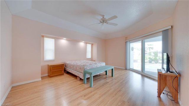 3902 SE 13th AVE, Cape Coral, FL 33904