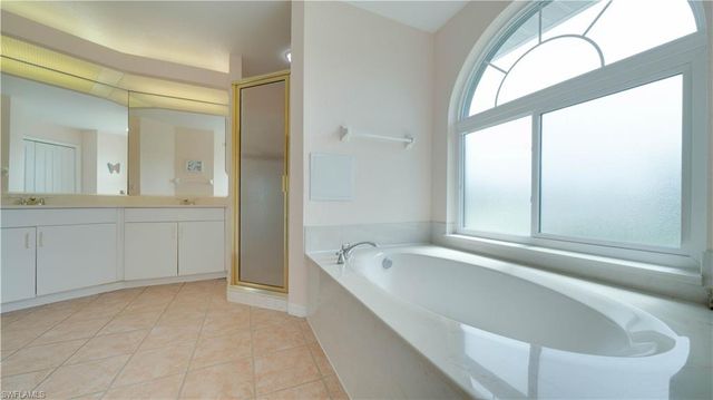 3902 SE 13th AVE, Cape Coral, FL 33904