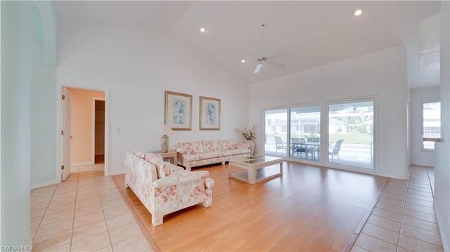 3902 SE 13th AVE, Cape Coral, FL 33904