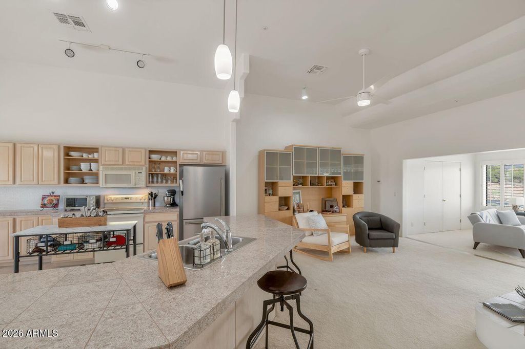 16107 E EMERALD Drive 204, Fountain Hills, AZ 85268 — photo 3