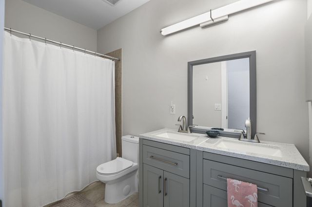 122 Via Castilla, Jupiter, FL 33458