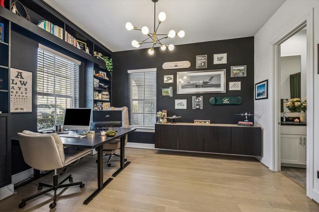 6023 Matthew Oaks Place, Houston, TX 77007